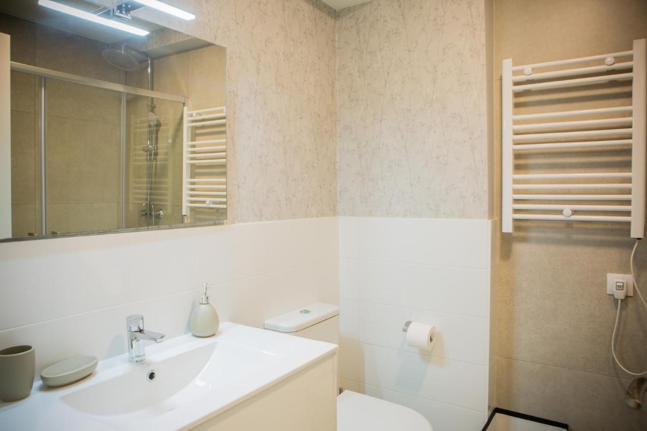 Piso Centrico En Mino Apartment Ngoại thất bức ảnh